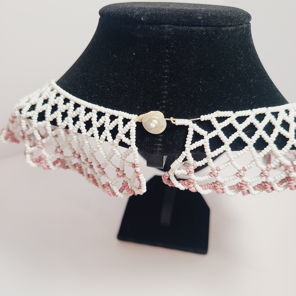 Elegant White and Pink Beaded Necklace - Picture 5 of 8